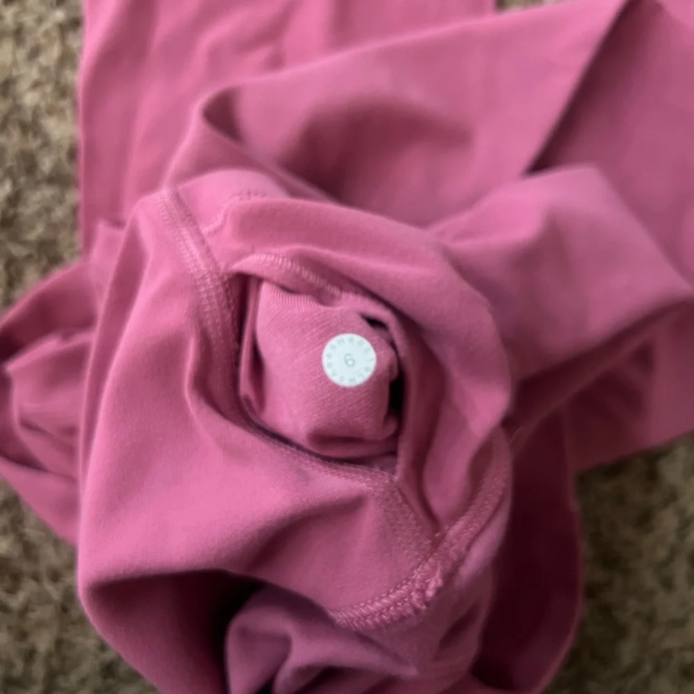 Lululemon Pink Leggings - Picture 3 of 4